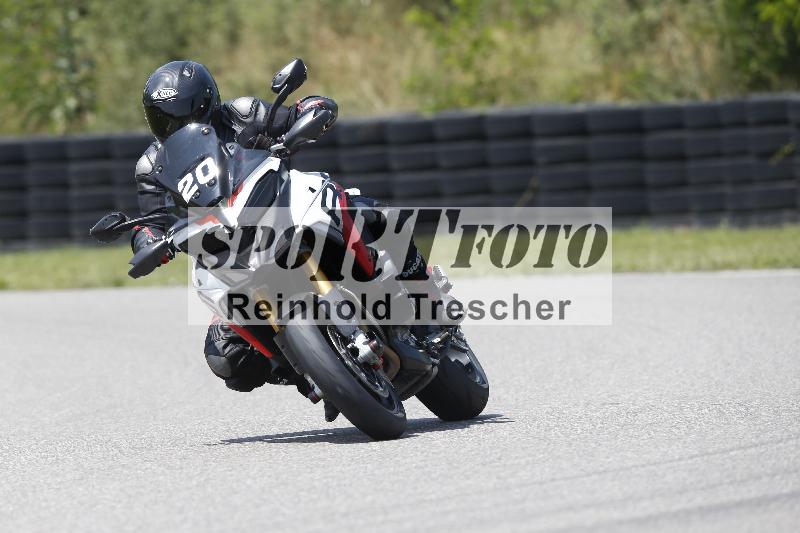 /27 12.06.2025 Ducati Schweiz Trackday Warmup  ADR/gruen-vert/20